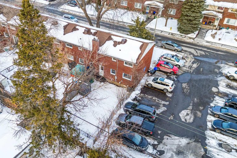29392514/852-borthwick-avenue/castle-heightsrideau-high/ottawa/ontario/K1K2M8_48