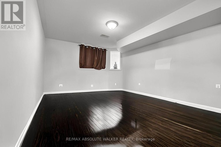 29677929/8-299-aquaview-drive/avalon-east/ottawa/ontario/K4A0B6_18