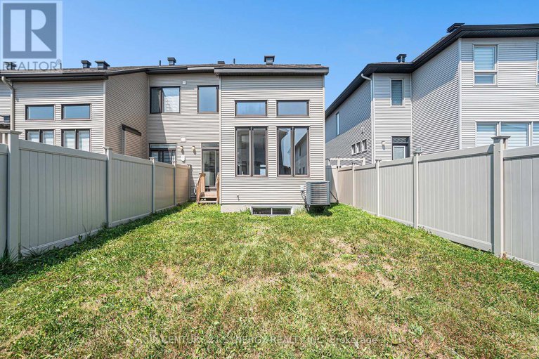 28747799/345-cornice-street/mer-bleuebradley-estatesanderson-park/ottawa/ontario/K4B1H9_32