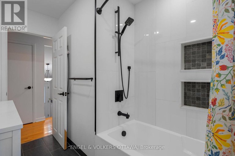 29063816/1147-gateway-road/parkway-park/ottawa/ontario/K2C2W8_21