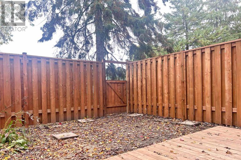 29032886/2064-eric-crescent/pineview/ottawa/ontario/K1B4P4_35