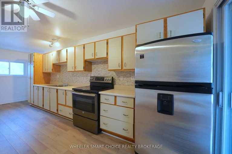 29131494/7-adam-dixon-avenue/long-sault/south-stormont/ontario/K0C1P0_6