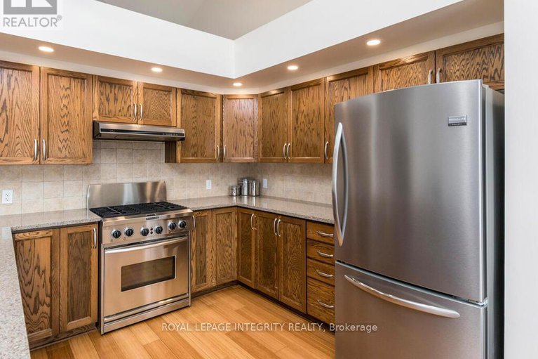 29305023/223-willow-creek-circle/strandherd/ottawa/ontario/K2G7B1_16