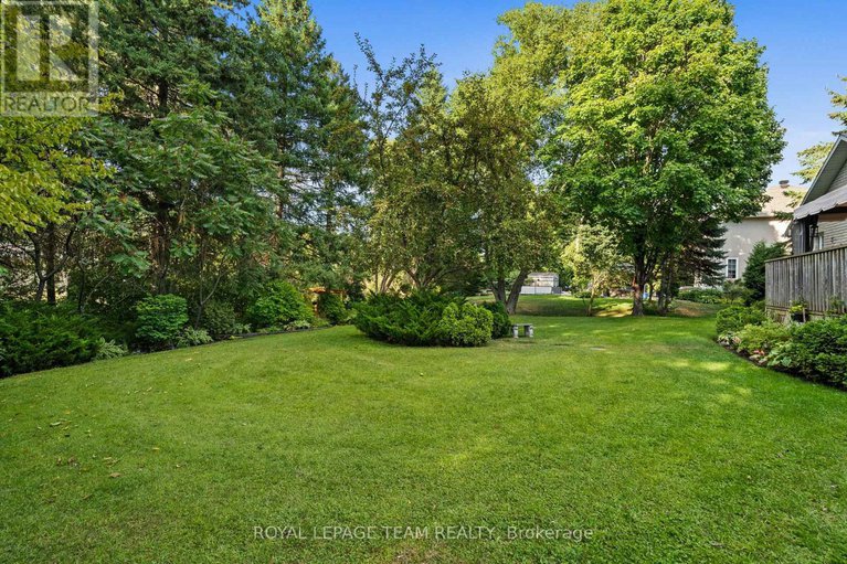 28816789/6825-sunset-boulevard/greely/ottawa/ontario/K4P1M6_34