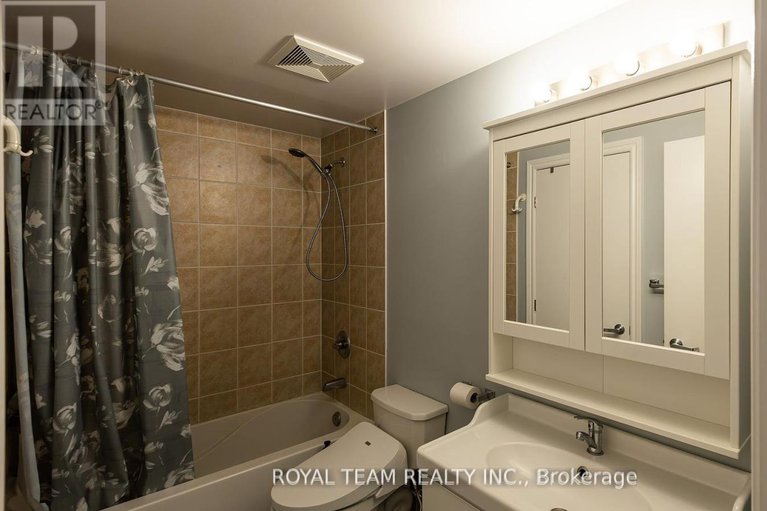 28326120/1903-234-rideau-street/sandy-hill/ottawa/ontario/K1N0A9_16
