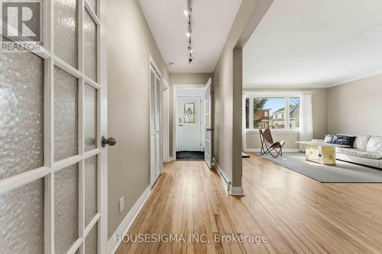 29433007/1047-richard-avenue/billings-bridge/ottawa/ontario/K1H8C3_5