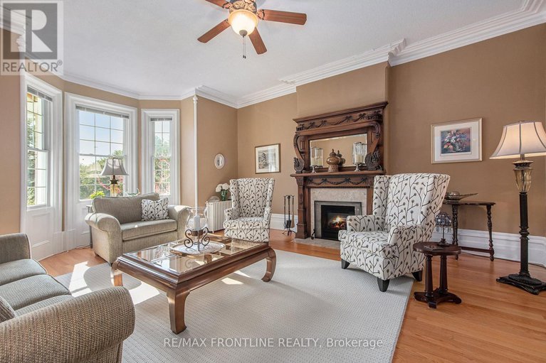 29431396/2-george-street-n/smiths-falls/smiths-falls/ontario/K7A1X9_8