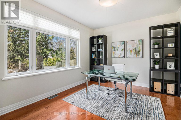 28239402/1934-lenester-avenue/mckellar-heightsglabar-park/ottawa/ontario/K2A1J9_13
