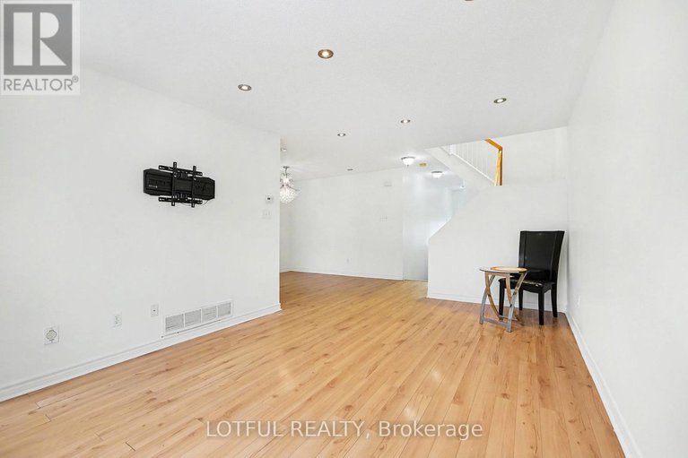 29228355/13-villandry-street/barrhaven-east/ottawa/ontario/K2G6X7_6