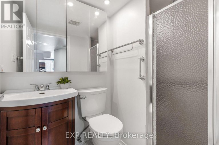 29231208/510-330-centrum-boulevard/bilberry-creekqueenswood-heights/ottawa/ontario/K1E3W2_12