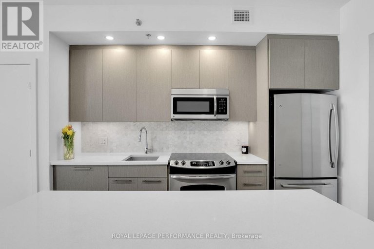 29456392/413-88-richmond-road/westborohampton-park/ottawa/ontario/K1Z0B1_7