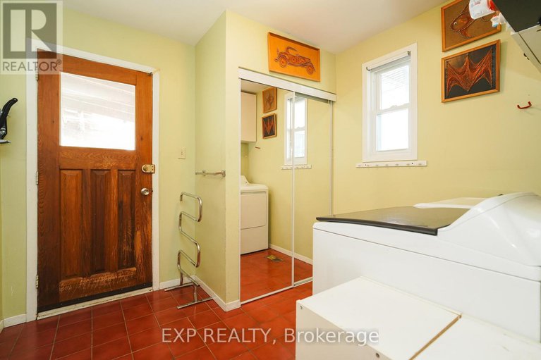 28800612/36-keewatin-crescent/borden-farmstewart-farmcarleton-heightsparkwood-hills/ottawa/ontario/K2E6Z1_11