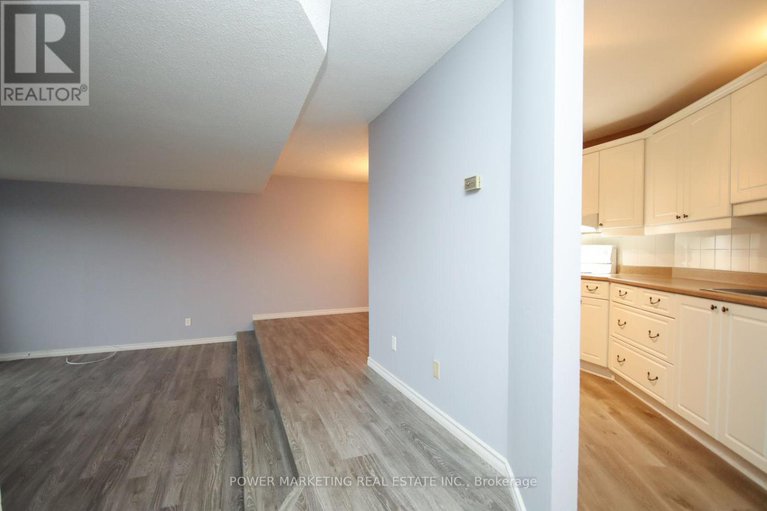 28098292/1604-1081-ambleside-drive/woodroffe/ottawa/ontario/K2B8C8_10