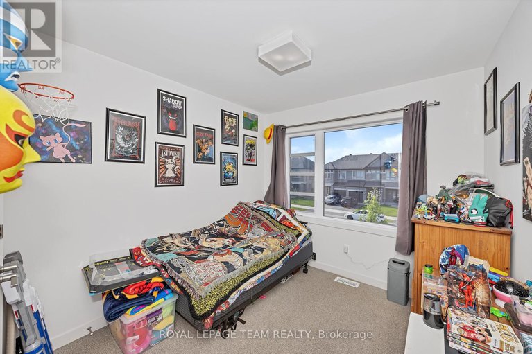 28504001/522-borbridge-avenue/riverside-southgloucester-glen/ottawa/ontario/K4M0H9_29