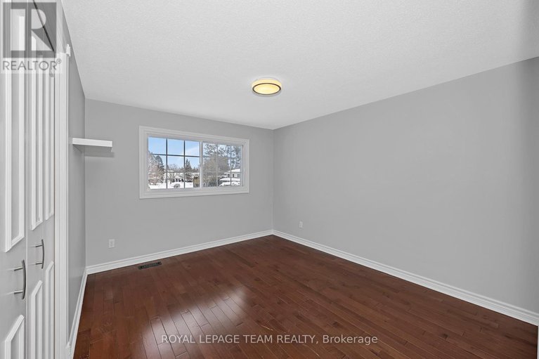 29398267/6-stroughton-crescent/munster/ottawa/ontario/K0A3P0_37