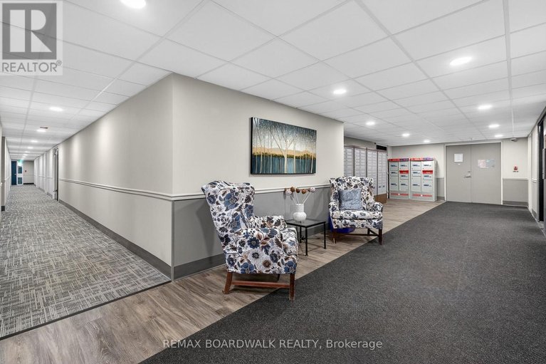 29543326/407-1356-meadowlands-drive-e/borden-farmstewart-farmcarleton-heightsparkwood-hills/ottawa/ontario/K2E6K6_18