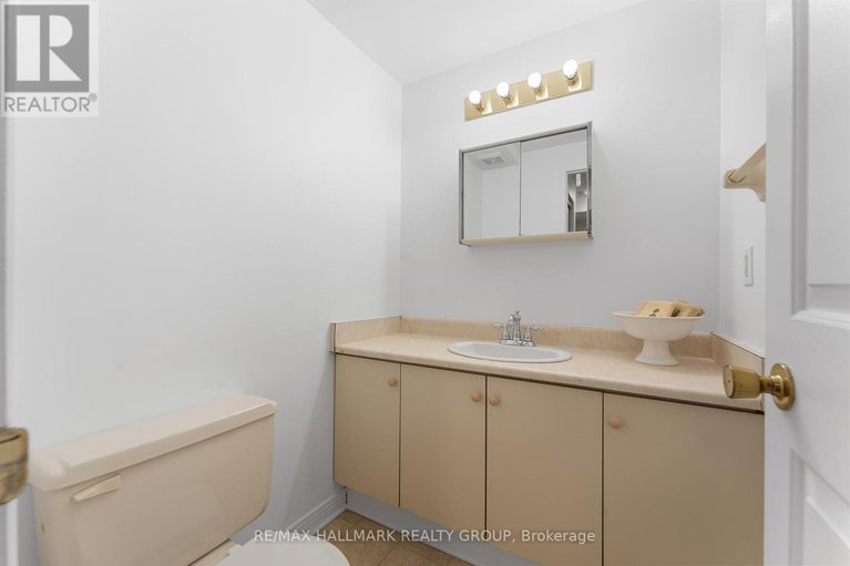 29486310/1916-russell-road/elmvale-acres/ottawa/ontario/K1G1L6_34