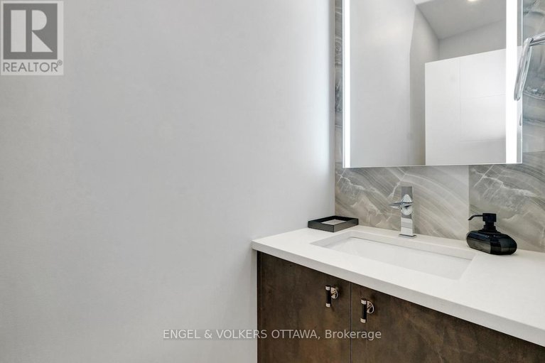 28934389/305-westhill-avenue/westborohampton-park/ottawa/ontario/K1Z7H7_22