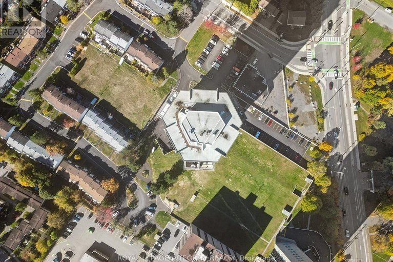 29260024/1201-900-dynes-road/carleton-square/ottawa/ontario/K2C3L6_34