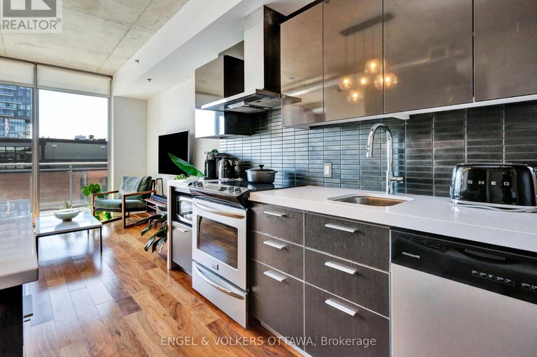28753766/516-360-mcleod-street/ottawa-centre/ottawa/ontario/K2P1A9_16