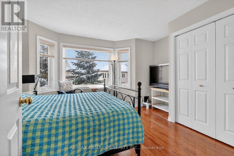 29681192/117-tall-pines-private/leslie-park/ottawa/ontario/K2H1H1_42