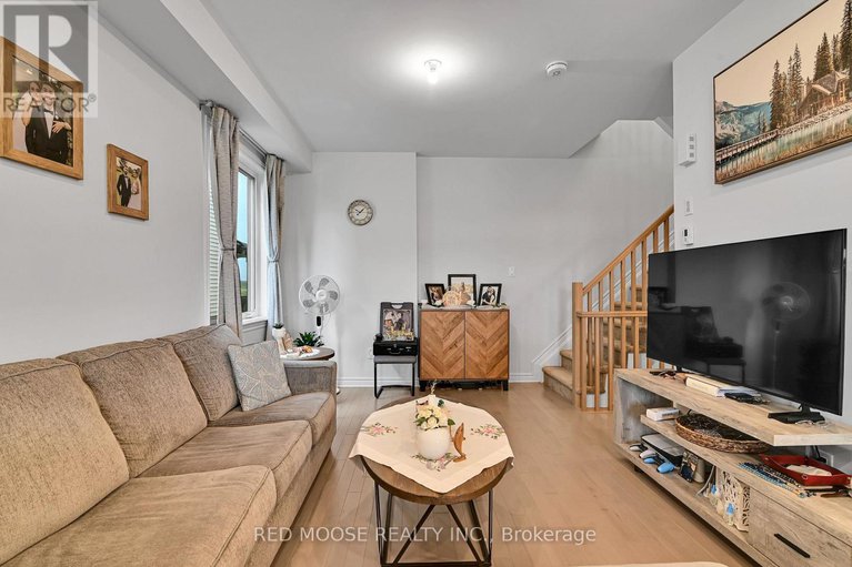 28578839/877-couloir-road/mer-bleuebradley-estatesanderson-park/ottawa/ontario/K1W0P5_26