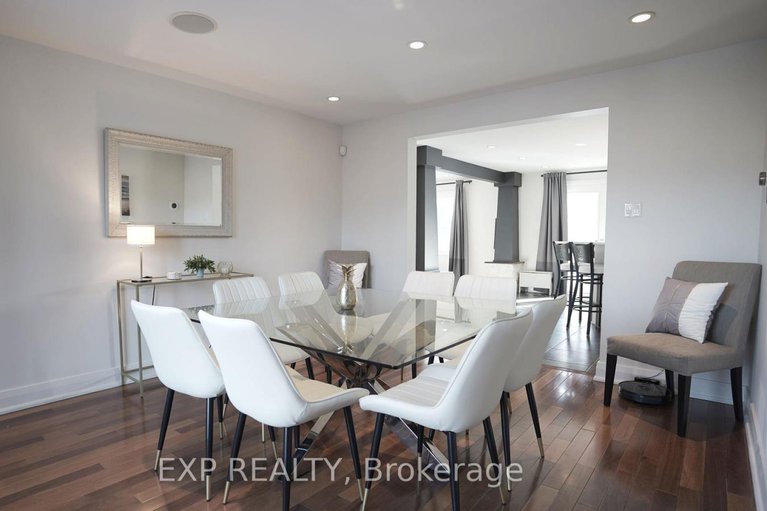 28293980/17-chesswood-court/pineglencountry-place/ottawa/ontario/K2E7E3_15