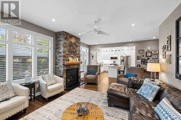 28926849/511-erinwoods-circle/stonebridge/ottawa/ontario/K2J5M5_14