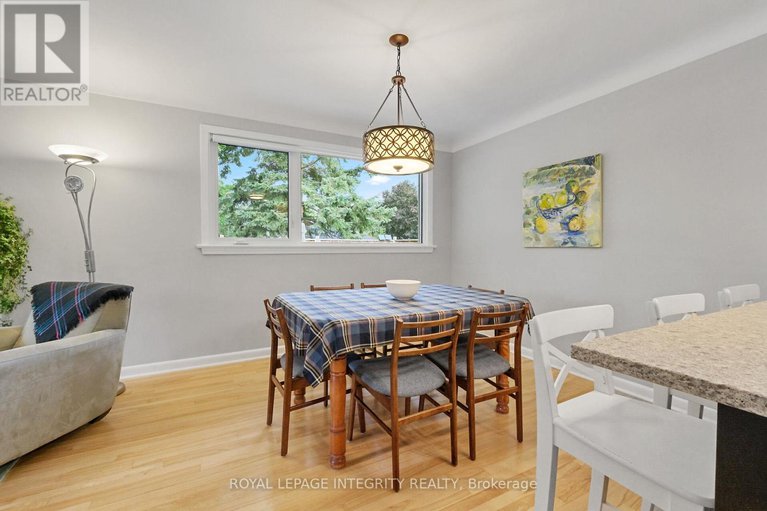 28810538/840-cork-street/elmvale-acres/ottawa/ontario/K1G1Y2_11