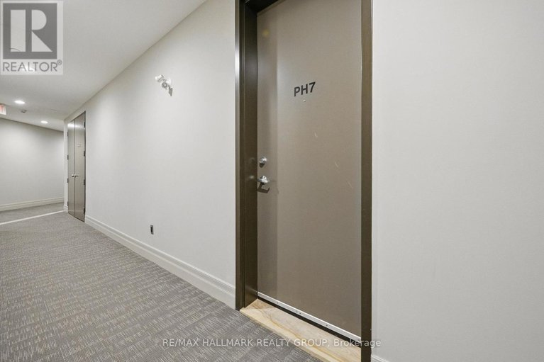 28613045/ph7-808-bronson-avenue/dows-lake/ottawa/ontario/K1S5A4_6
