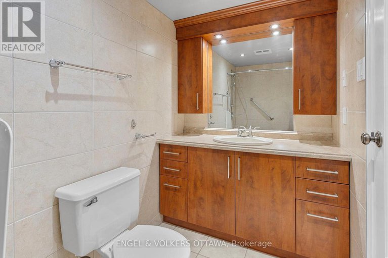 28971106/1604-545-st-laurent-boulevard/viscount-alexander-park/ottawa/ontario/K1K4H9_23