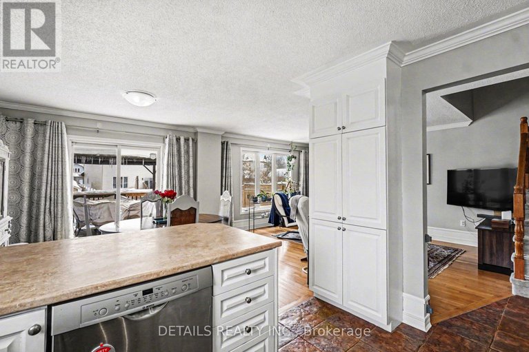 29360558/212-sandra-crescent/town-of-rockland/clarence-rockland/ontario/K4K1R9_12