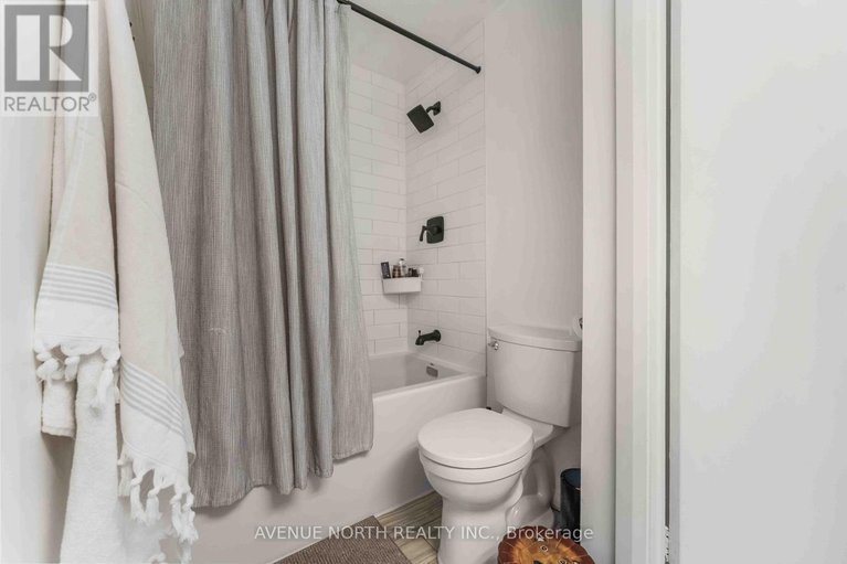 29608047/1964-garden-park-lane/blackburn-hamlet-south/ottawa/ontario/K1B5B2_26