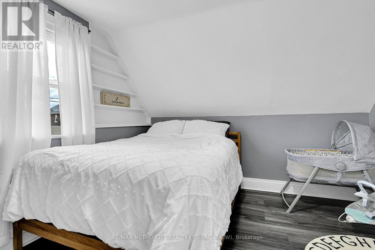 28293048/228-arnprior-avenue/renfrew/renfrew/ontario/K7V3A1_20