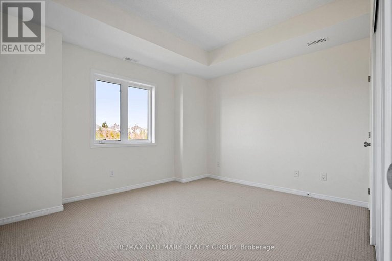 29648619/42-sternes-private/springridgeeast-village/ottawa/ontario/K4A0X8_14