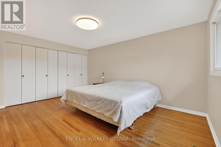 29678412/1795-devlin-crescent/playfair-park/ottawa/ontario/K1H5T5_20
