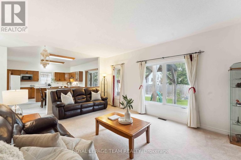 28392923/39-vermont-avenue/barrhaven-east/ottawa/ontario/K2G6M2_12