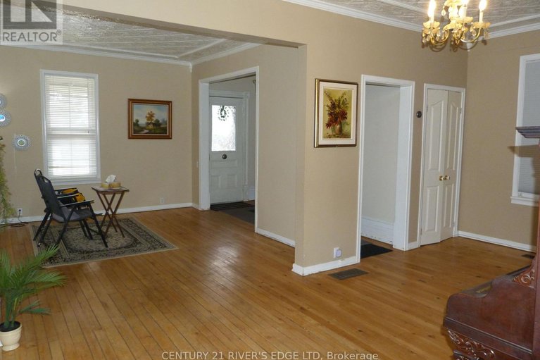 29471578/453-may-street/winchester/north-dundas/ontario/K0C2K0_20