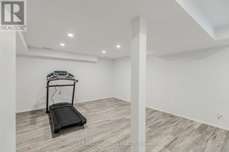 29052695/30-turret-court/glencairnhazeldean/ottawa/ontario/K2L2L1_32