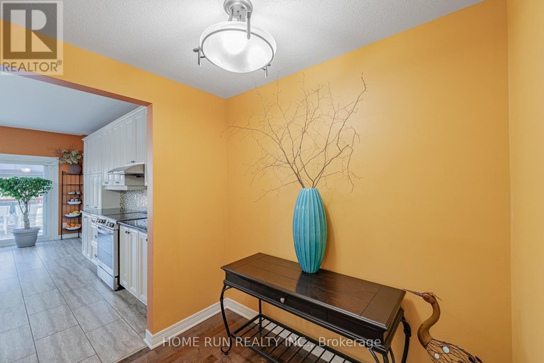 29644930/5-thunderbird-crescent/bridlewood/ottawa/ontario/K2M2H4_16