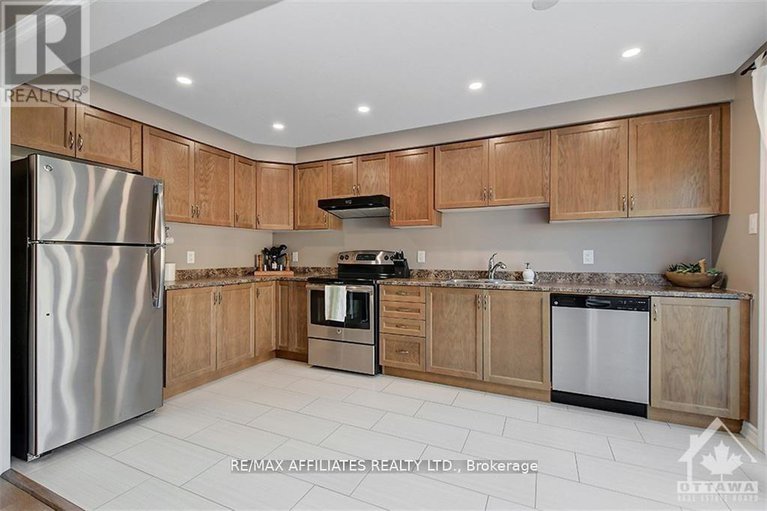 28578072/514-broadleaf-street/avalon-west/ottawa/ontario/K4A1A4_13