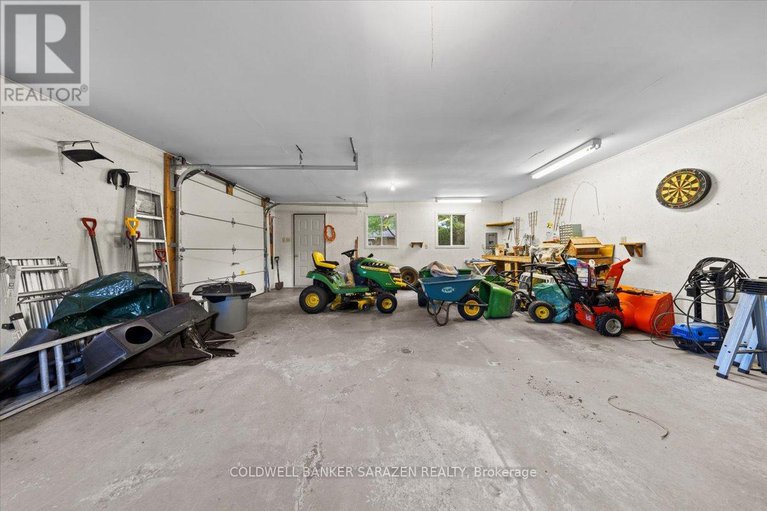 28843846/2303-edward-kidd-crescent/north-gower/ottawa/ontario/K0A2T0_27