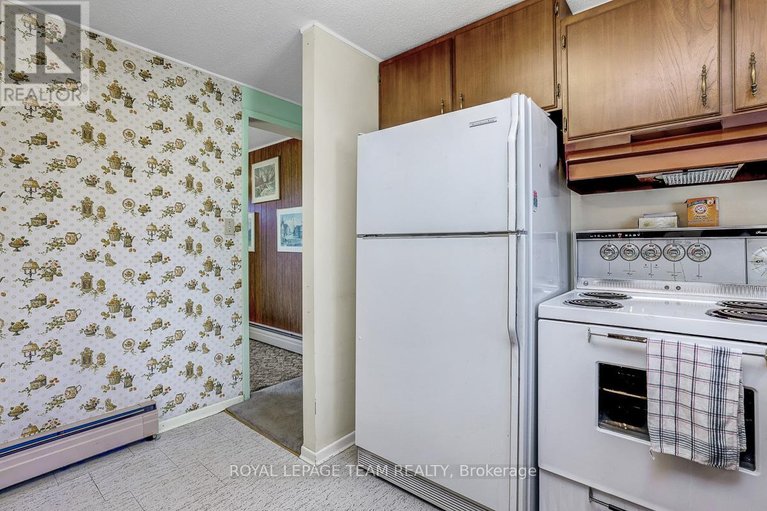 29655714/5523-mitch-owens-road/manotick-south-to-roger-stevens/ottawa/ontario/K1X1C2_12