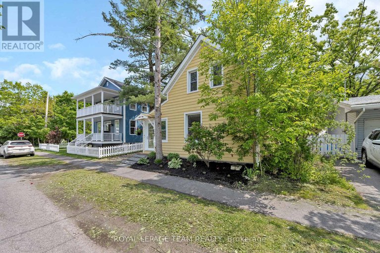 28410245/2748-rowatt-street/britannia/ottawa/ontario/K2B6N9_3