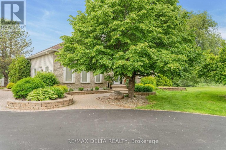 29665942/1819-baseline-road/clarencerockland-twp/clarence-rockland/ontario/K0A1N0_3