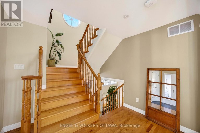 29586145/66-aylmer-avenue/old-ottawa-south/ottawa/ontario/K1S2X3_9