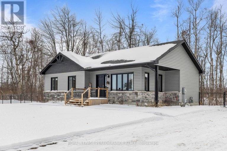 29228643/57-main-street/finch/north-stormont/ontario/K0C1K0_9