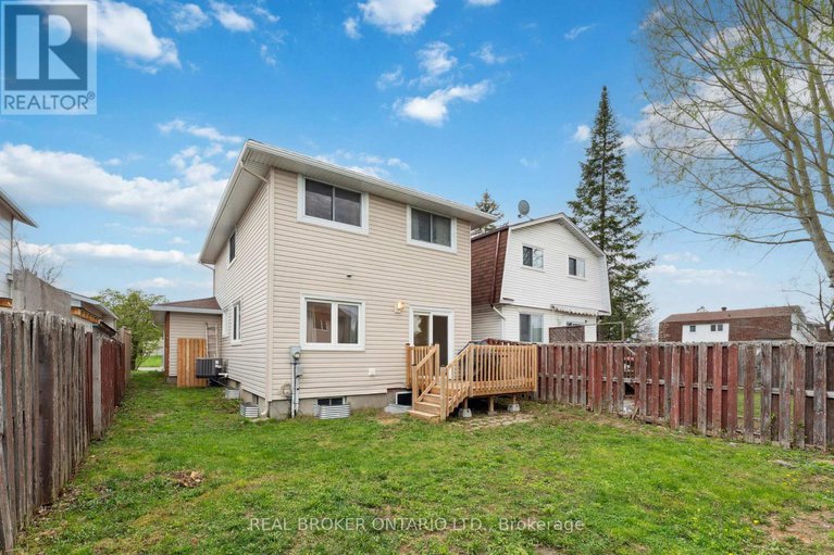 28275807/125-priam-way/westcliffe-estates/ottawa/ontario/K2H8S7_48