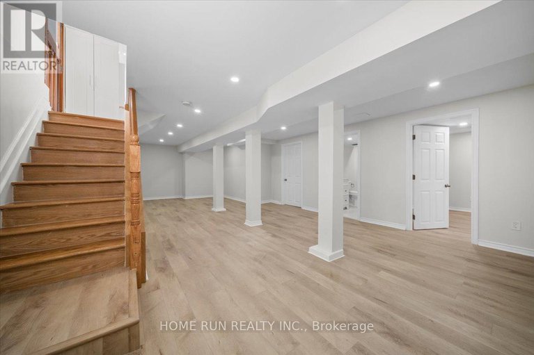 27817510/841-iroquois-road/mckellar-heightsglabar-park/ottawa/ontario/K2A3N3_12