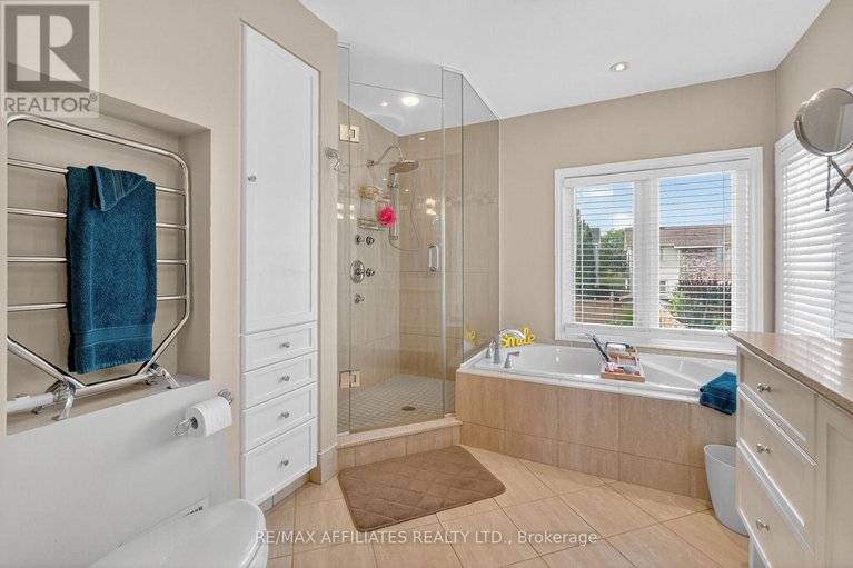 28886097/560-falwyn-crescent/fallingbrookridgemount/ottawa/ontario/K4A2A4_20